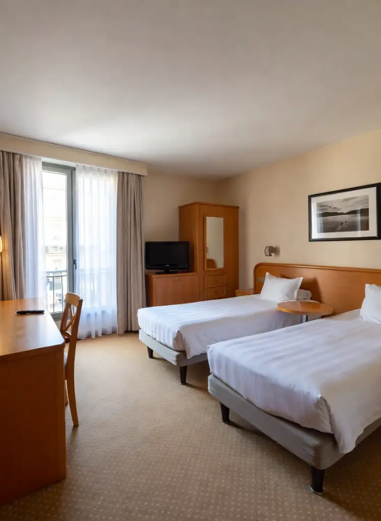 Vidéo immersive d'une chambre d'un hôtel familial à Toulouges