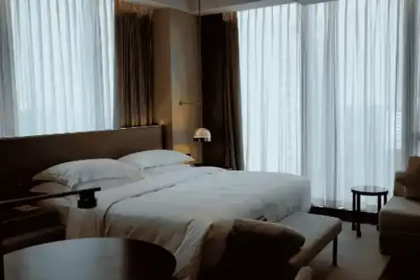 Chambre d’un hôtel familial à Chanoz-Châtenay